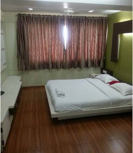 14 Square  Thaltej Cross Road, Ahmedabad 2